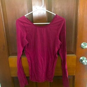 Lululemon size 8 long sleeve scoop neck